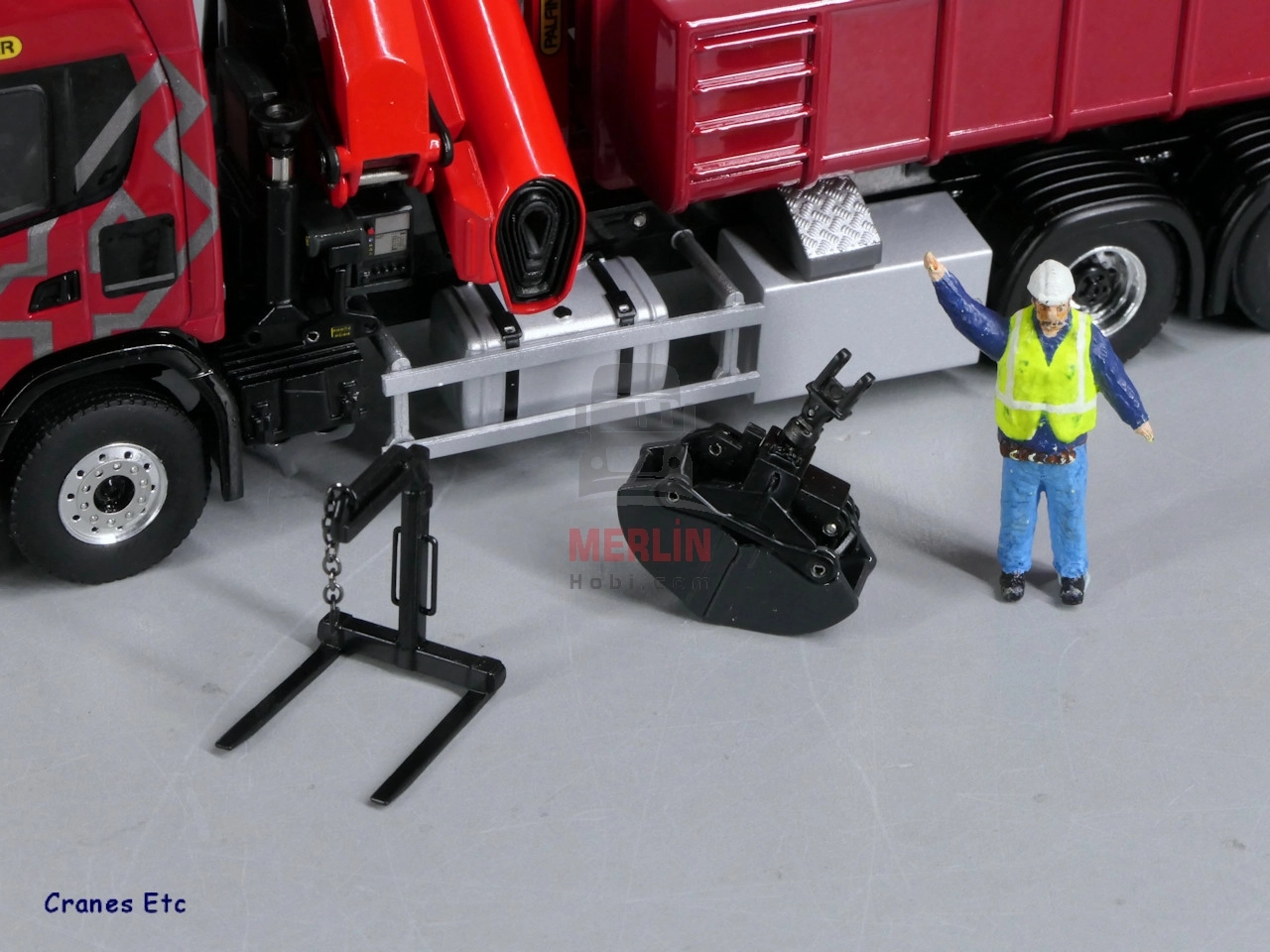 1/50 SCANIA G NORMAL CG17N RIGED TRUCK WITH HOOKLIFT SYSTEM 6X4 WITH PALFINGER PK 370 TECVinçler