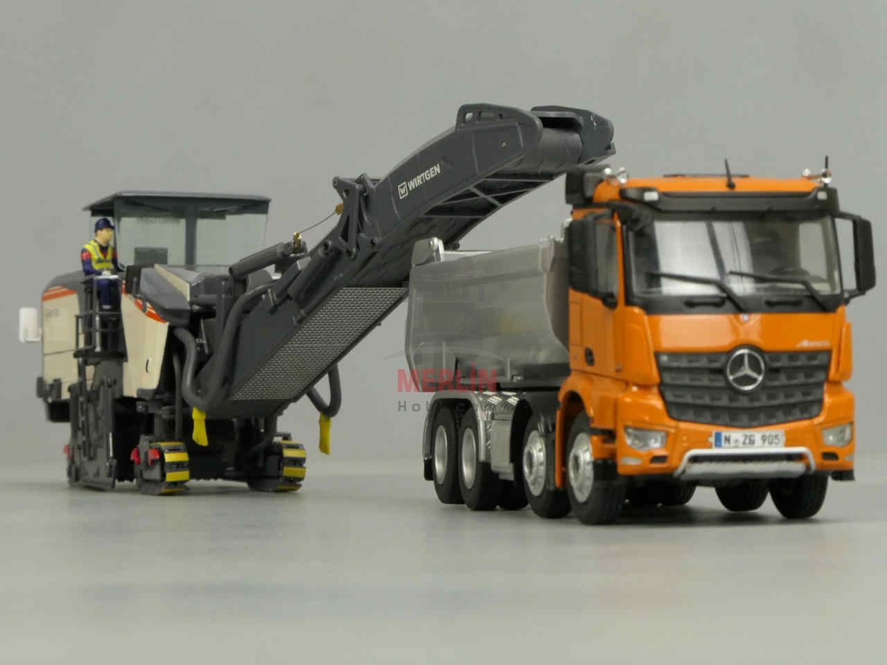 1/50 Wirtgen W210 Fi cold milling machine