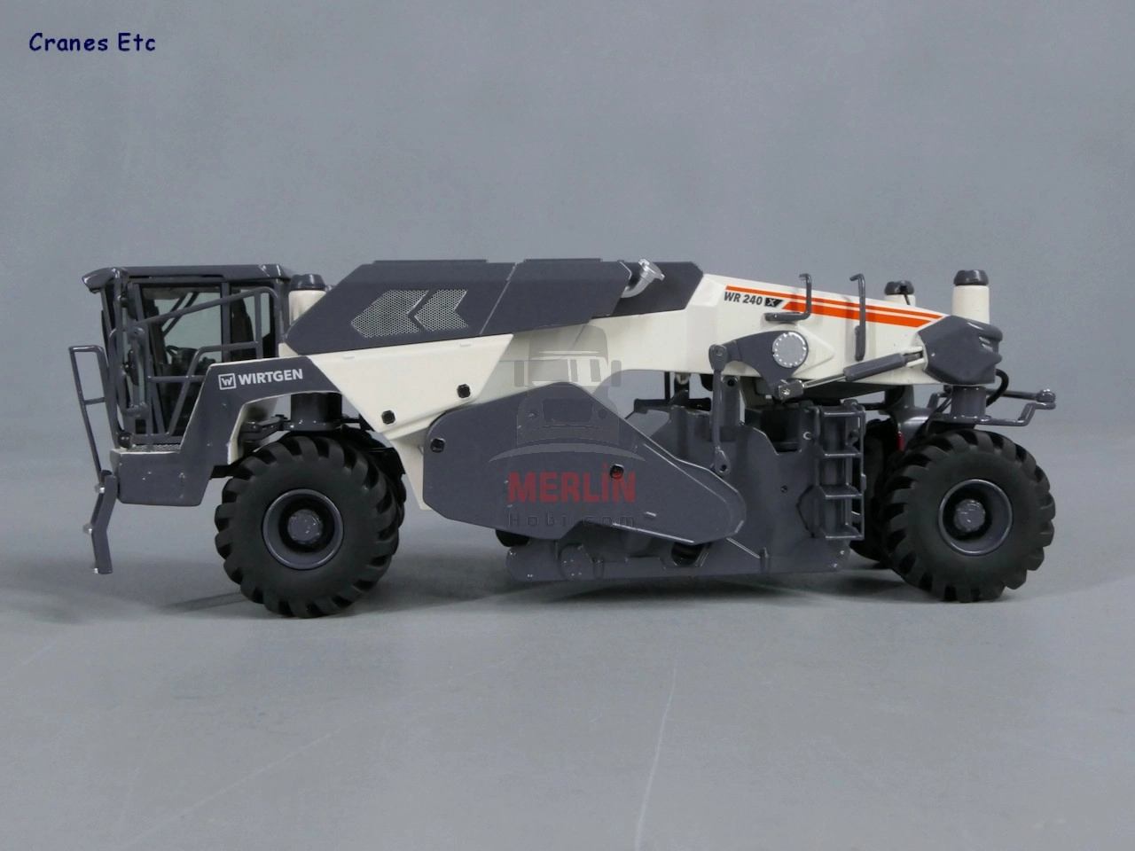 1/50 Wirtgen WR 240 X Soğuk Geri Dönüştürücü ve Toprak Stabilizatörü - sergilenmeye hazır model araç