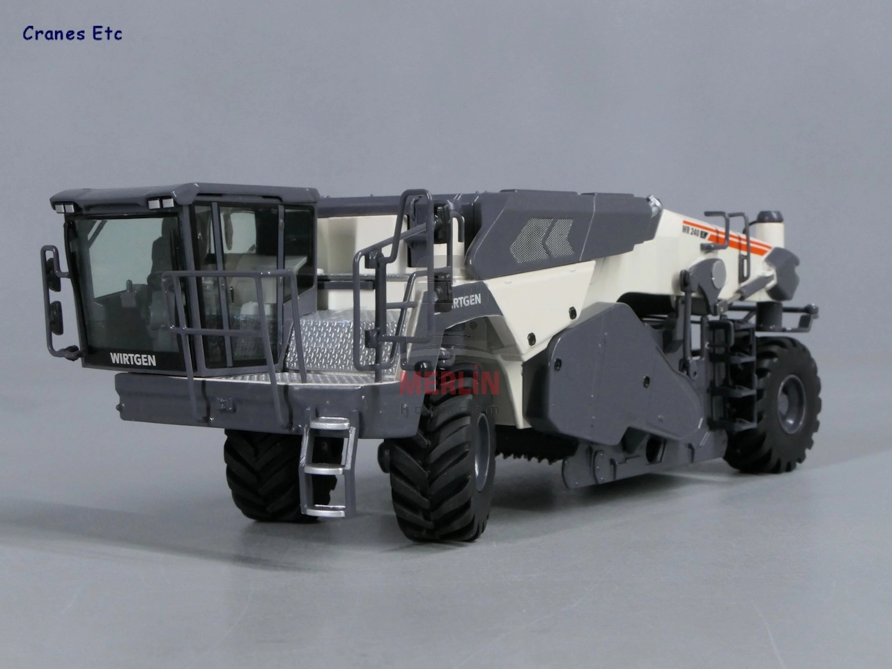 1/50 Wirtgen WR 240 X Soğuk Geri Dönüştürücü ve Toprak Stabilizatörü - sergilenmeye hazır model araç