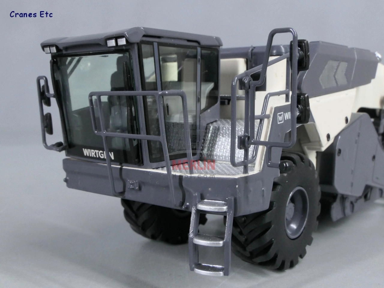 1/50 Wirtgen WR 240 X Soğuk Geri Dönüştürücü ve Toprak Stabilizatörü - sergilenmeye hazır model araç