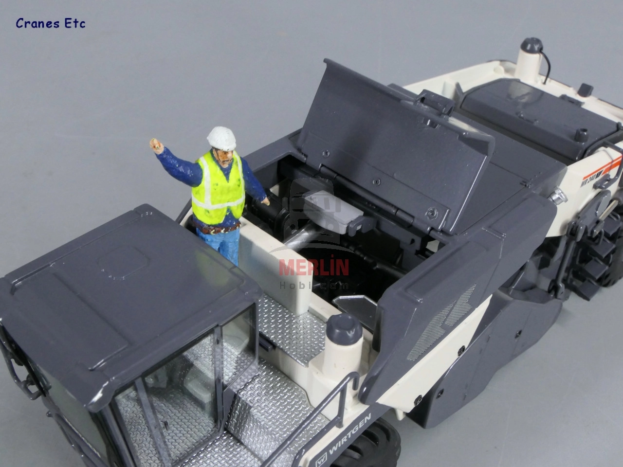 1/50 Wirtgen WR 240 X Soğuk Geri Dönüştürücü ve Toprak Stabilizatörü - sergilenmeye hazır model araç