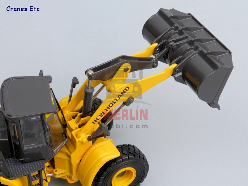 1/50 New Holland W300C  Lastikli Yükleyici  