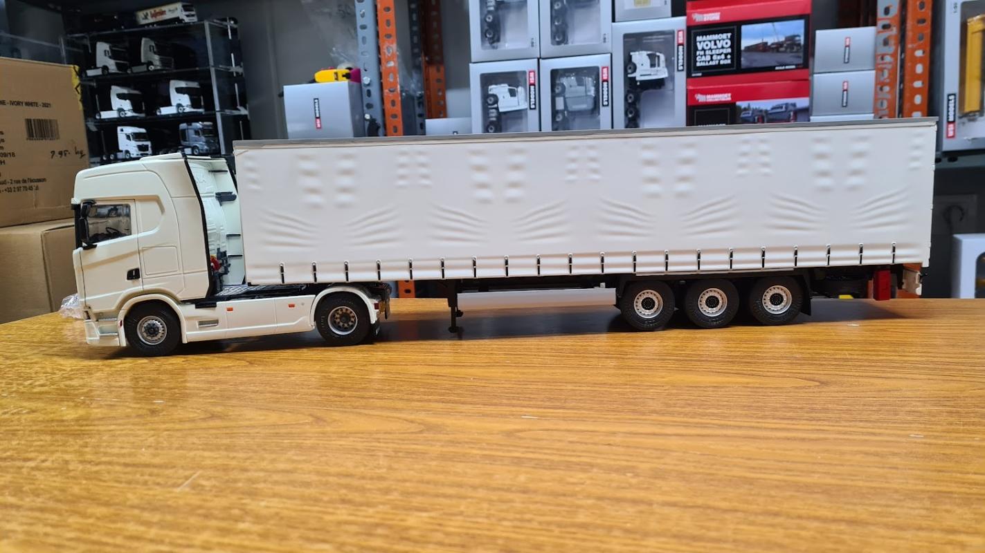 1/24 - Scania 580S HIGHLINE White  + Trailer Truck