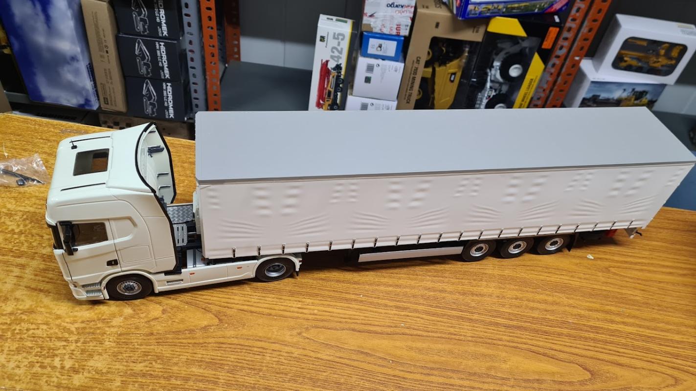 1/24 - Scania 580S HIGHLINE White  + Trailer Truck