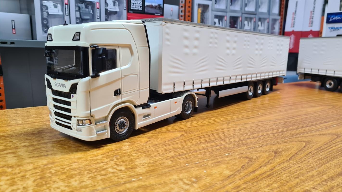1/24 - Scania 580S HIGHLINE White  + Trailer Truck