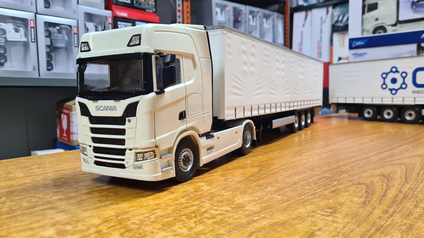 1/24 - Scania 580S HIGHLINE White  + Trailer Truck