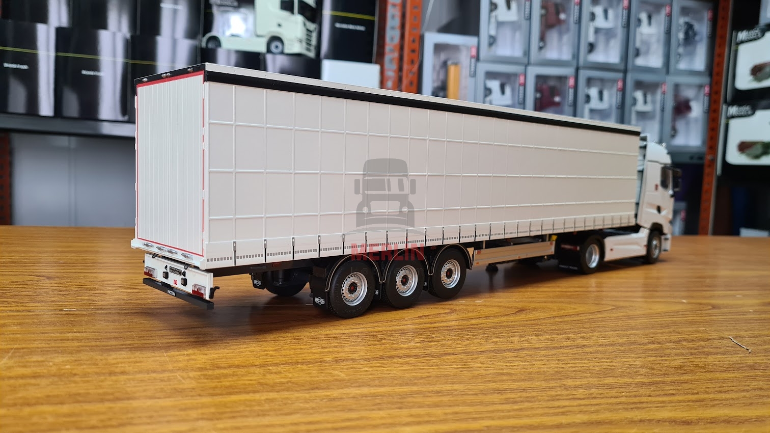 1/32 Marge Tenteli Dorse 3 Aks Beyaz Renk