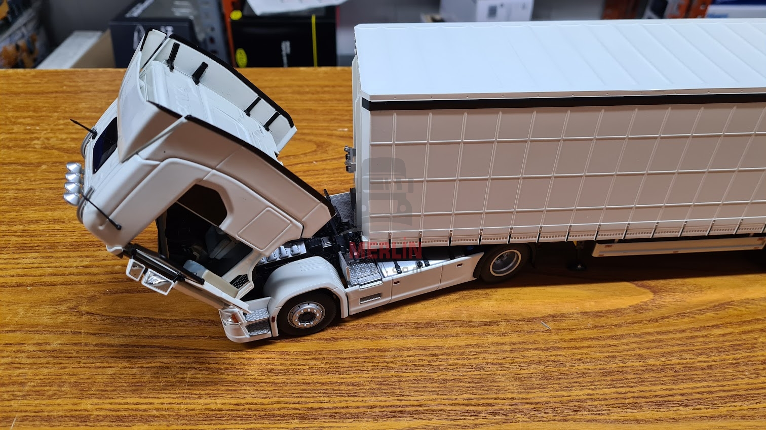 1/32 Scania Highline 4x2 + Tenteli Dorse Beyaz Renk