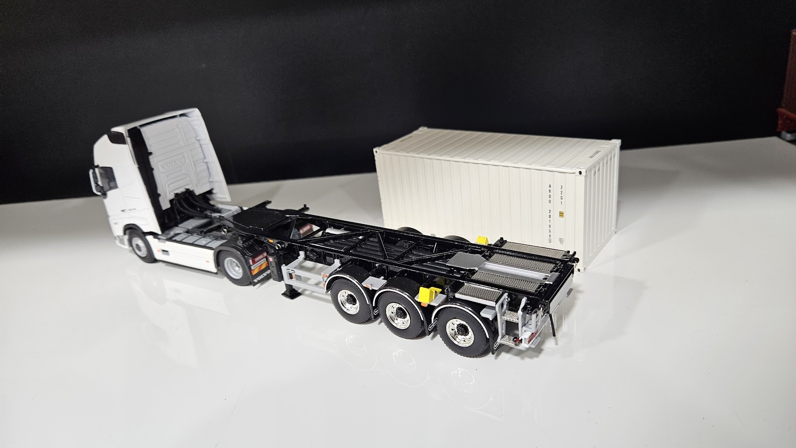 1/50 - Volvo FH5 XL 4X2  + 20ft Konteyner + Dorse -wsi