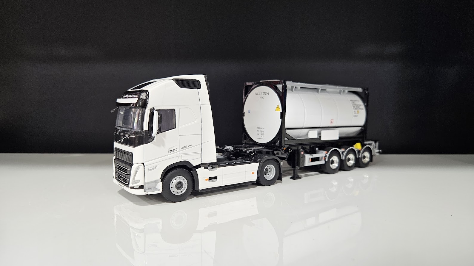 1/50 - Volvo FH5 XL 4X2  + Tank Konteyner + Dorse -wsi