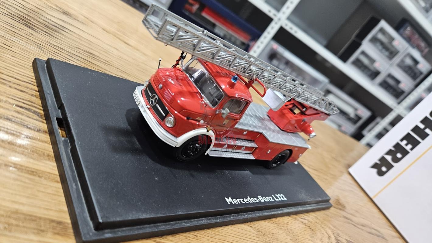 1/43 Mercedes Benz L322 DL22 İtfaiye Aracı Schuco