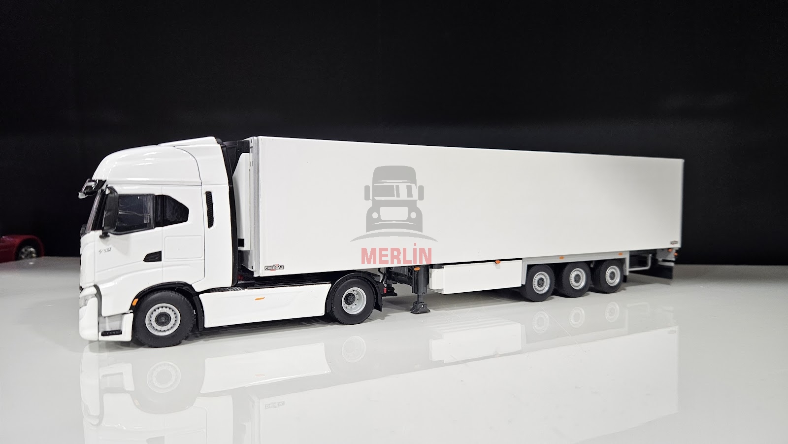 1/50 - IVECO S-WAY AS HIGH 4X2  + Frigo Soğutuculu Trailer