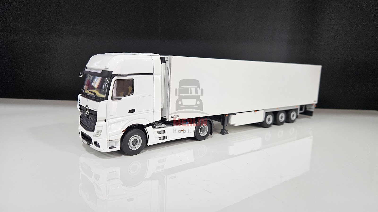 1/50 - Mercedes ACTROS MP5 4X2 + Frigo Soğutuculu Trailer