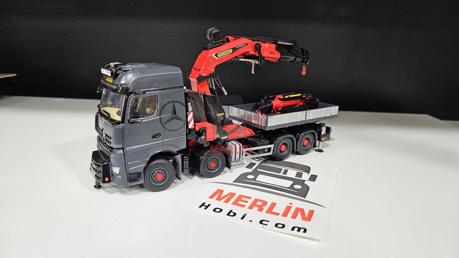 ikinci el Mercedes AROCS BIG SPACE 8X4 PALFINGER PK