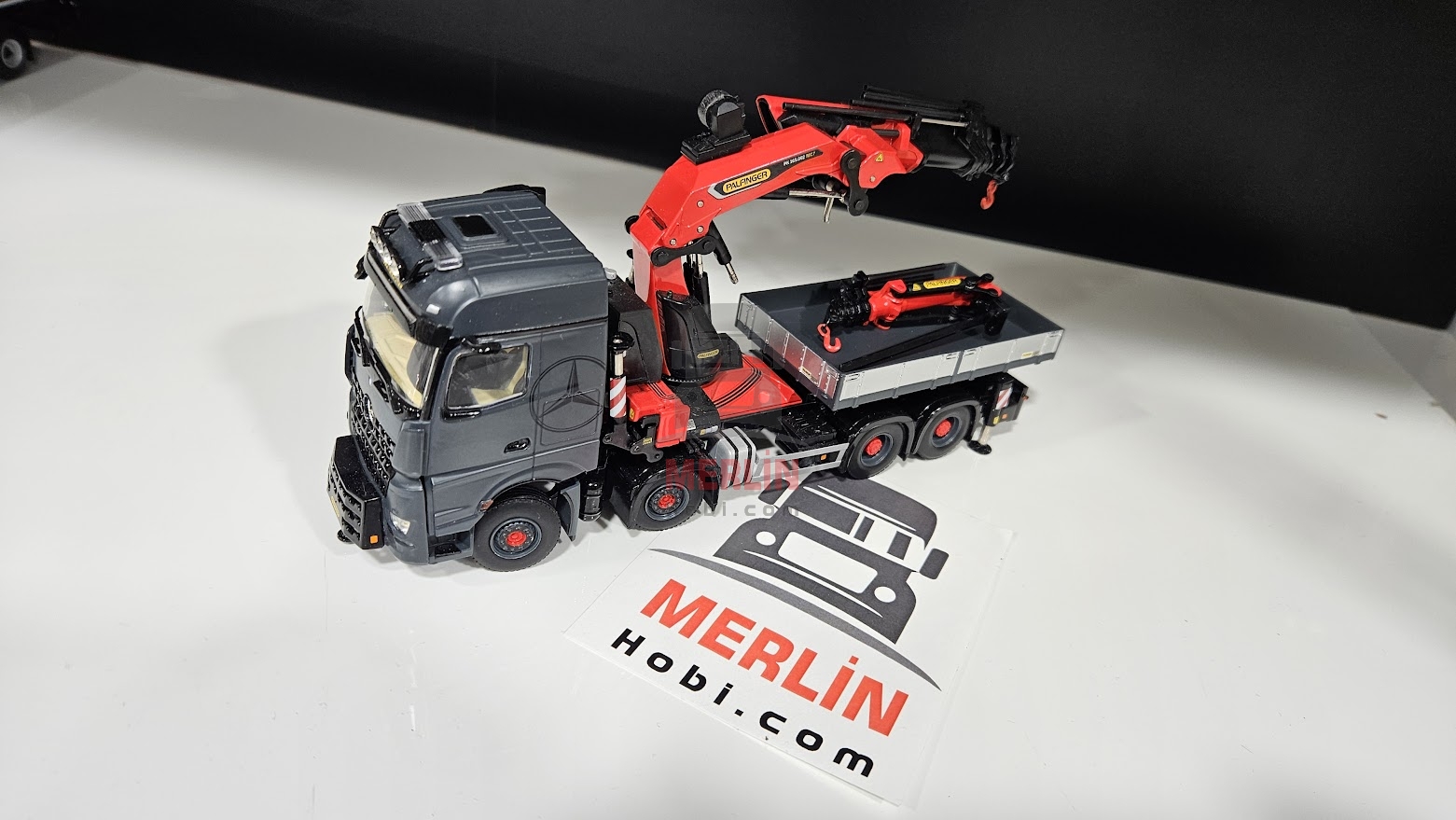 ikinci el Mercedes AROCS BIG SPACE 8X4 PALFINGER PK