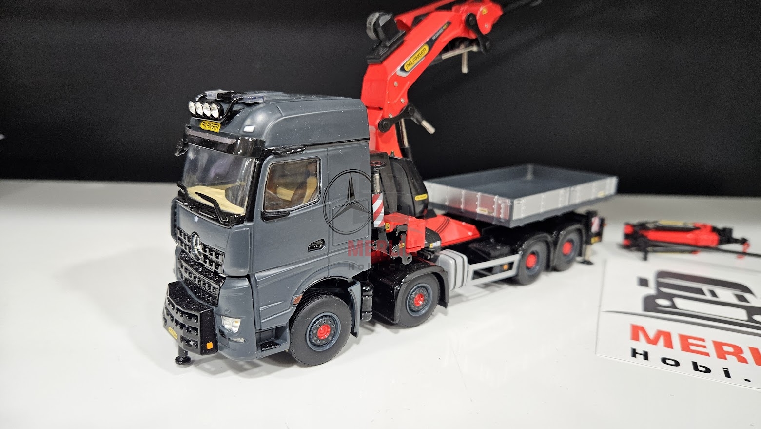 ikinci el Mercedes AROCS BIG SPACE 8X4 PALFINGER PK