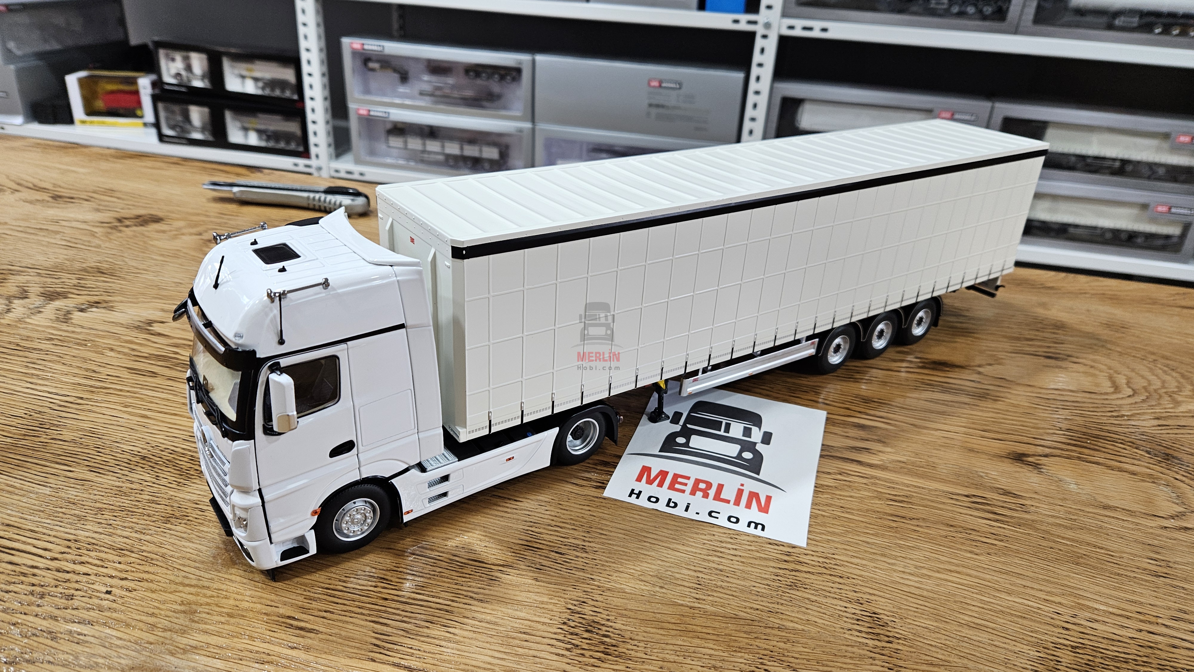 1/32 Marge Mercedes Actros Gigaspace 4x2 + Tenteli Dorse Beyaz Renk
