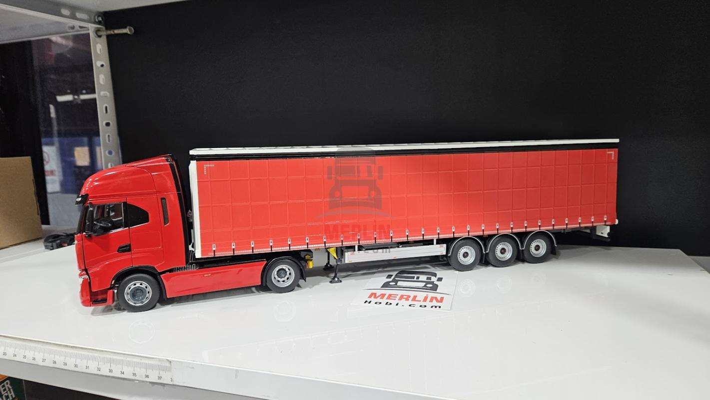 1/32 Marge Iveco Sway + Tilt Trailer Red Colour