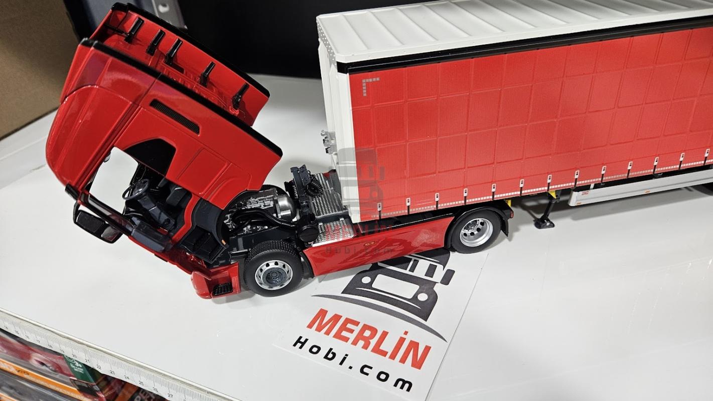 1/32 Marge Iveco Sway + Tilt Trailer Red Colour