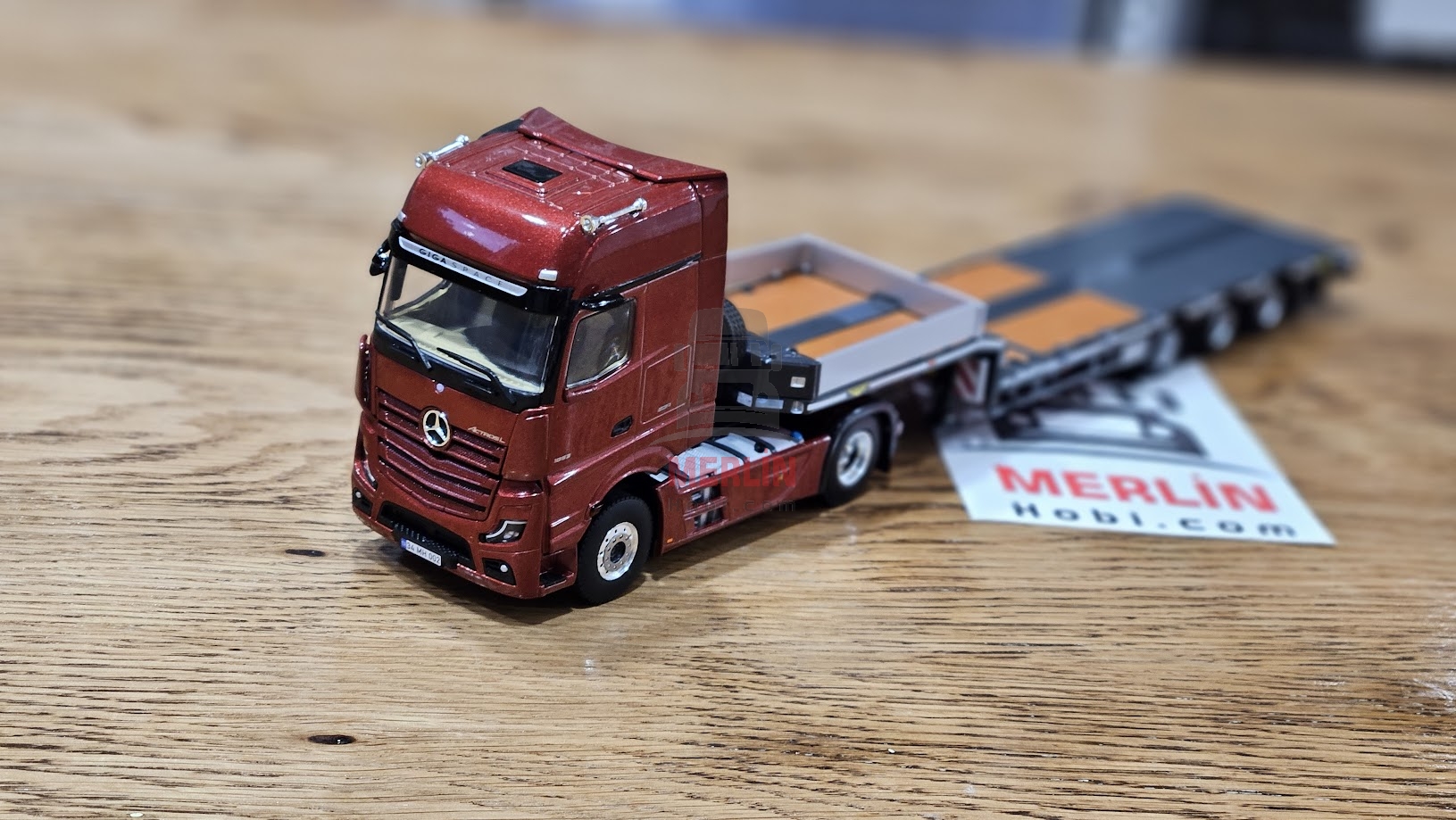 1/50 Mercedes Actros MP5 1853 4x2 +  Lowbed LOWLOADER- 3 AXLE