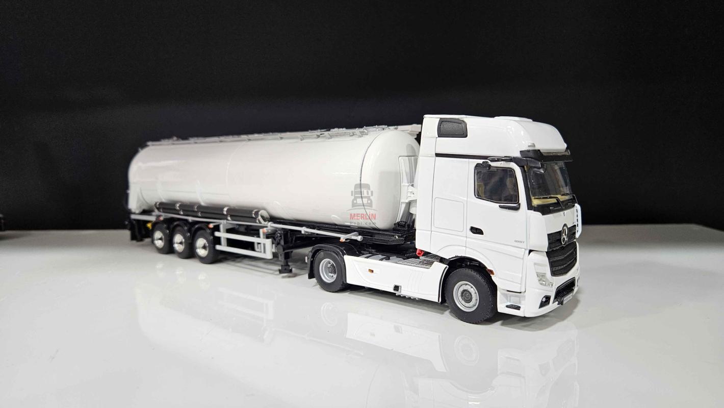 1/50 - Mercedes ACTROS 1851 MP5 4x2 + Tractor 
