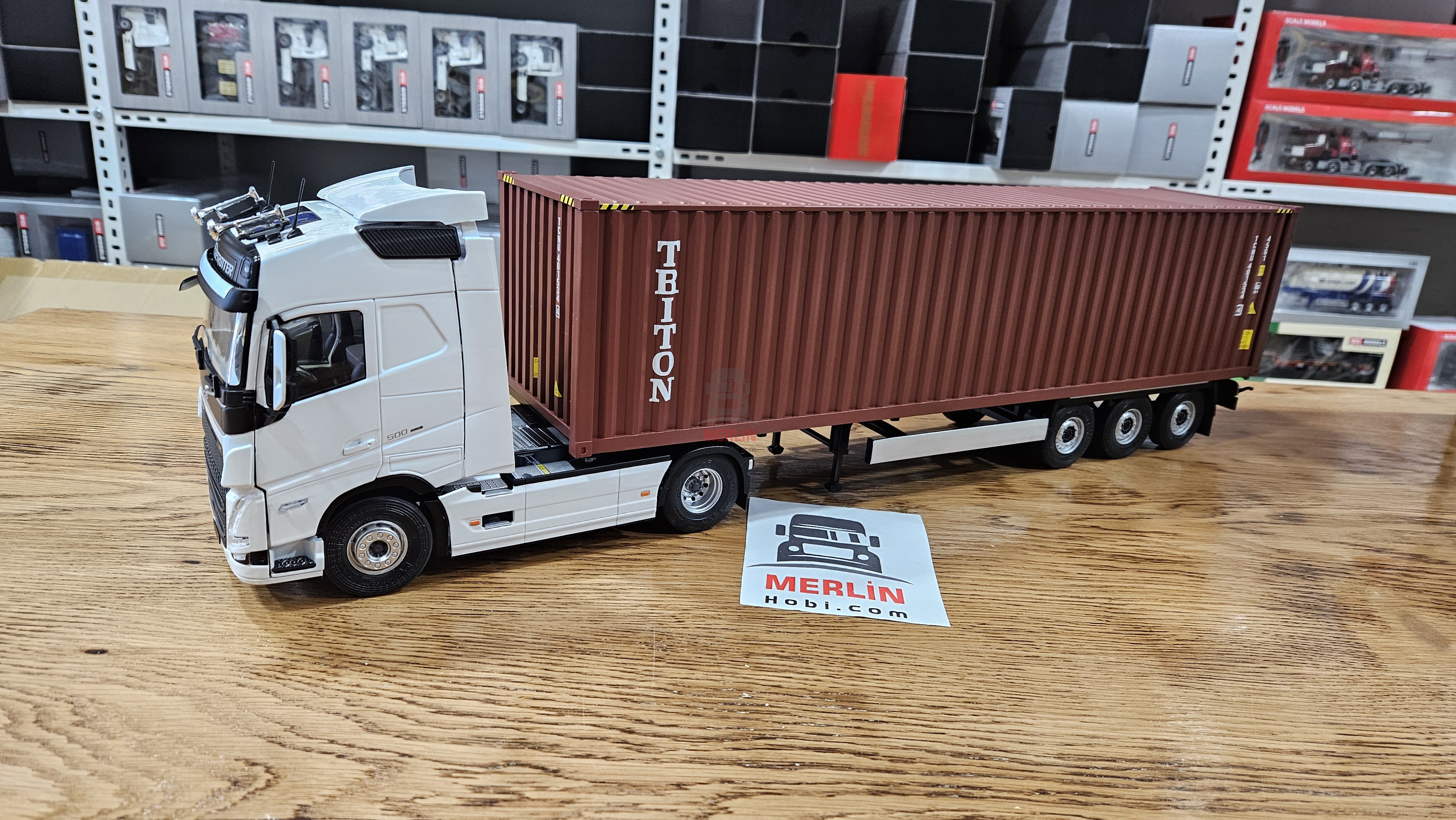 1/24 - Volvo FH5 XL Beyaz  + 40ft Konteyner Dorseli