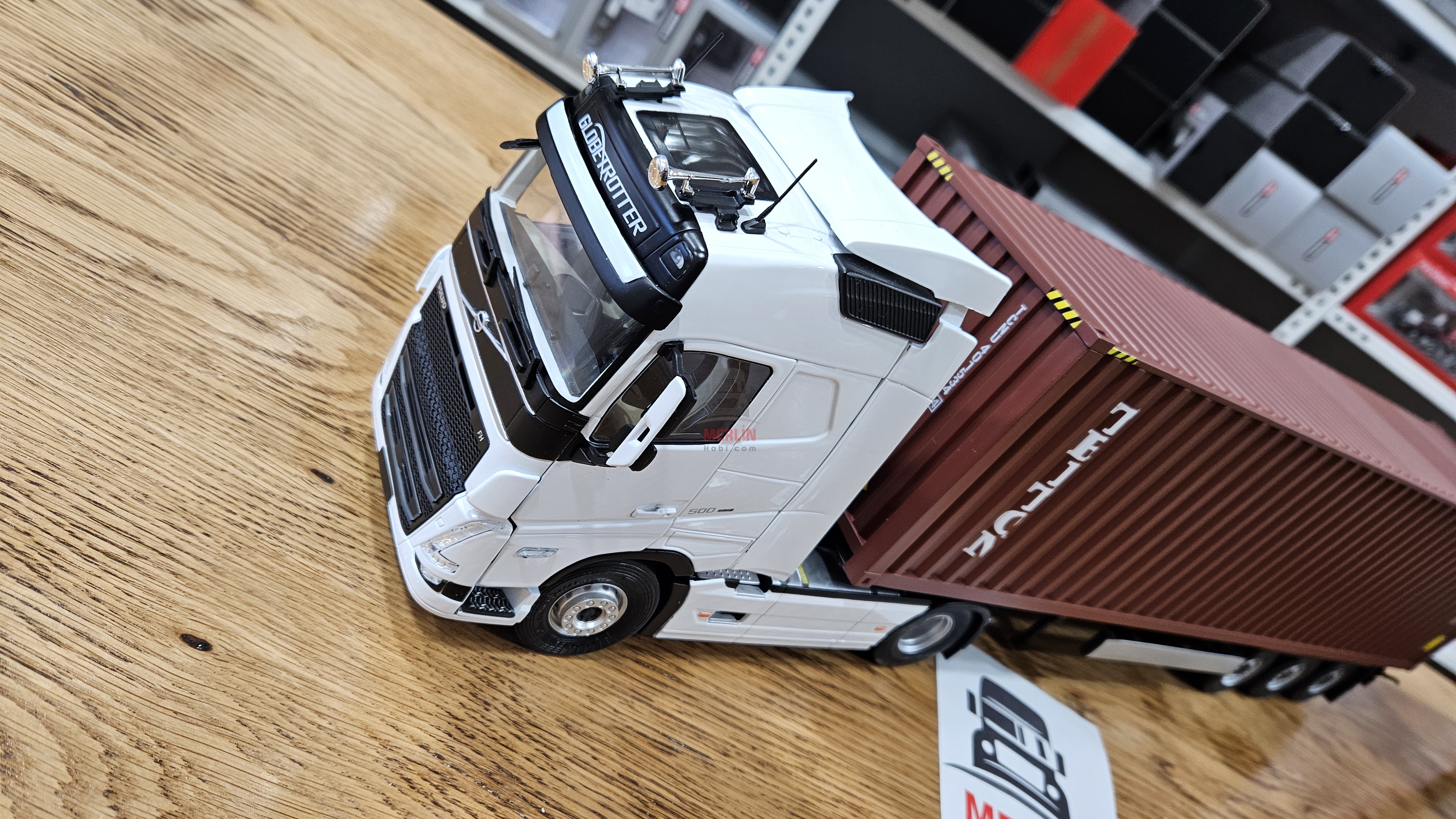 1/24 - Volvo FH5 XL Beyaz  + 40ft Konteyner Dorseli