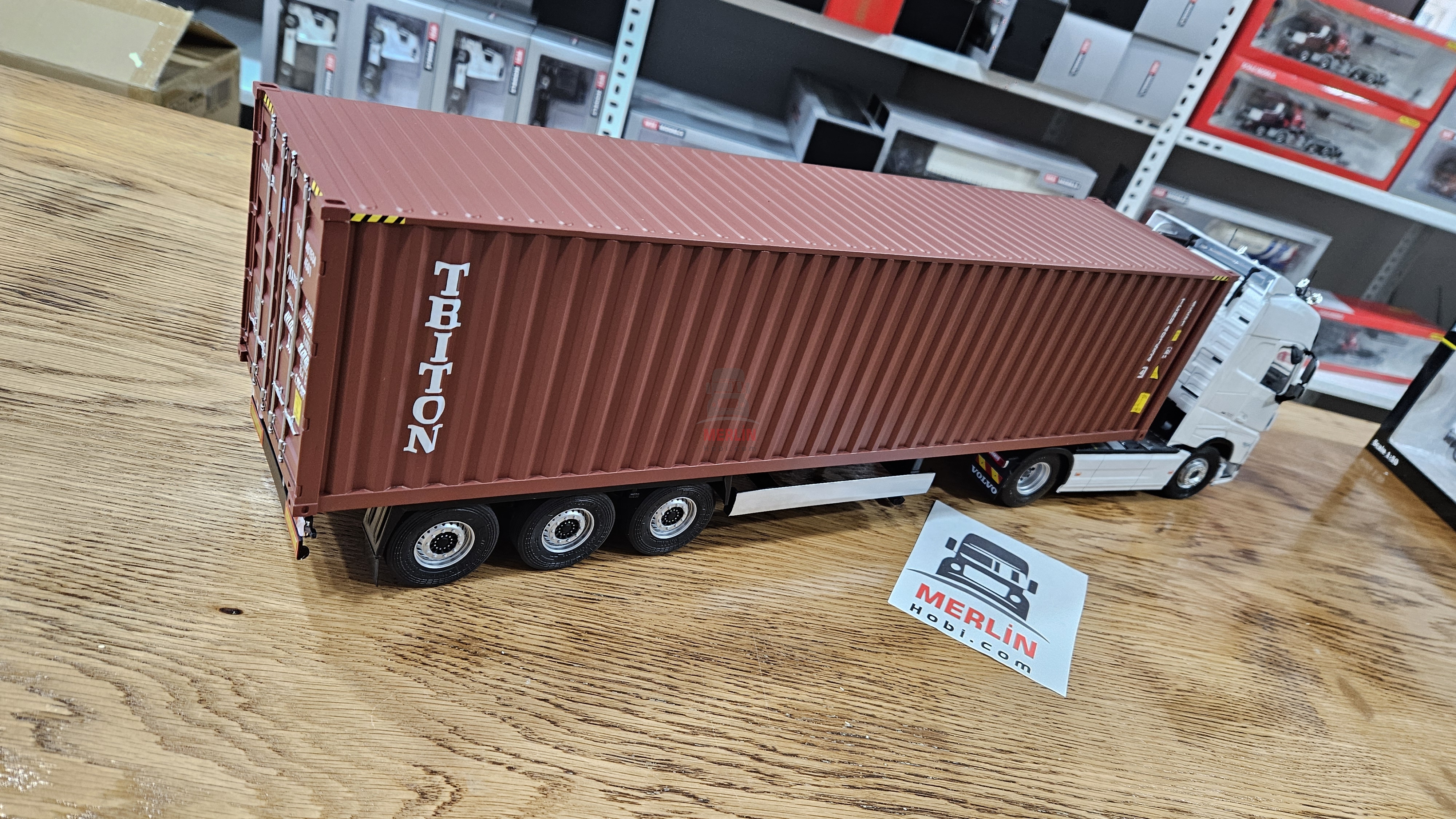 1/24 - Volvo FH5 XL Beyaz  + 40ft Konteyner Dorseli