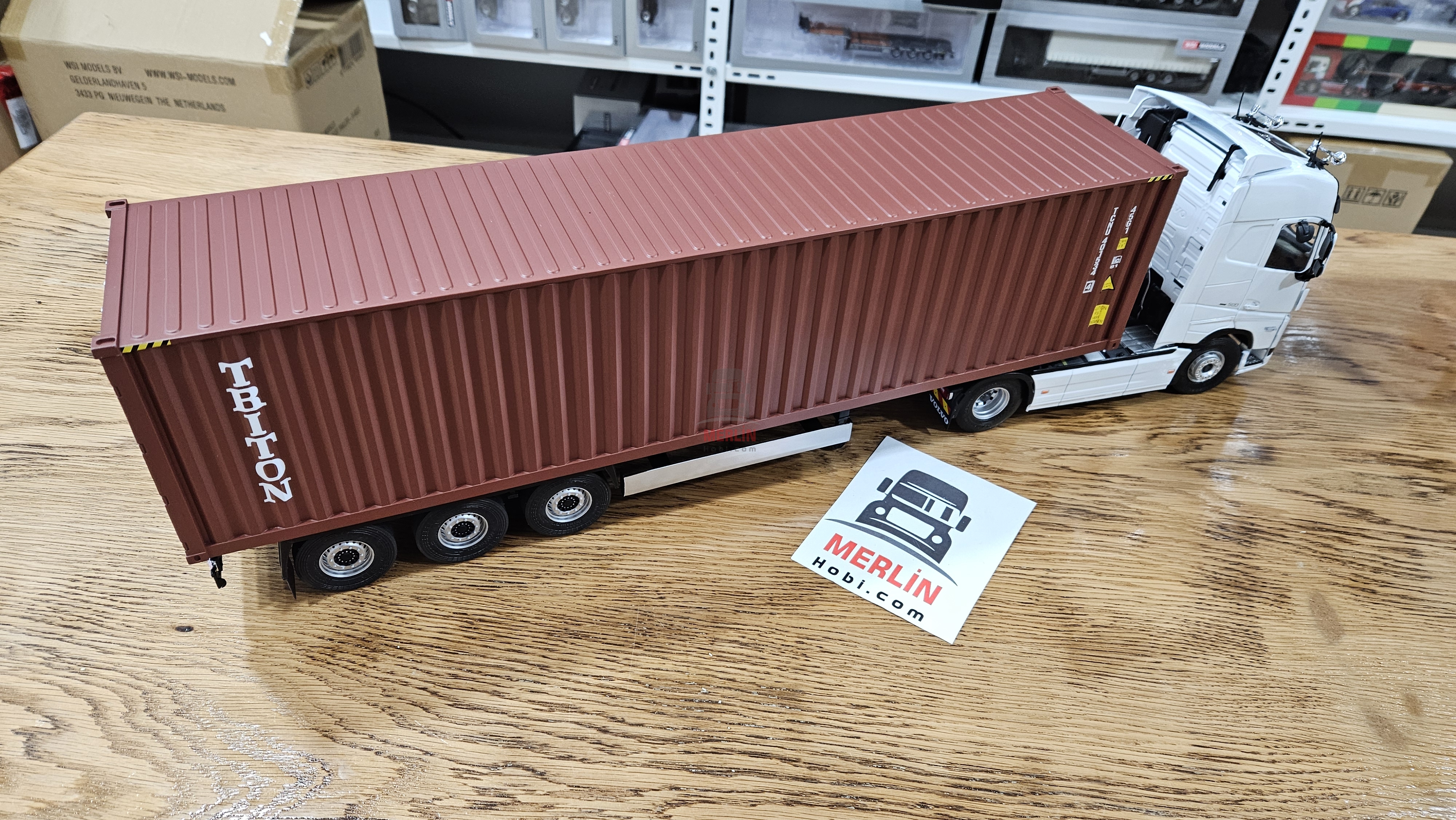 1/24 - Volvo FH5 XL Beyaz  + 40ft Konteyner Dorseli