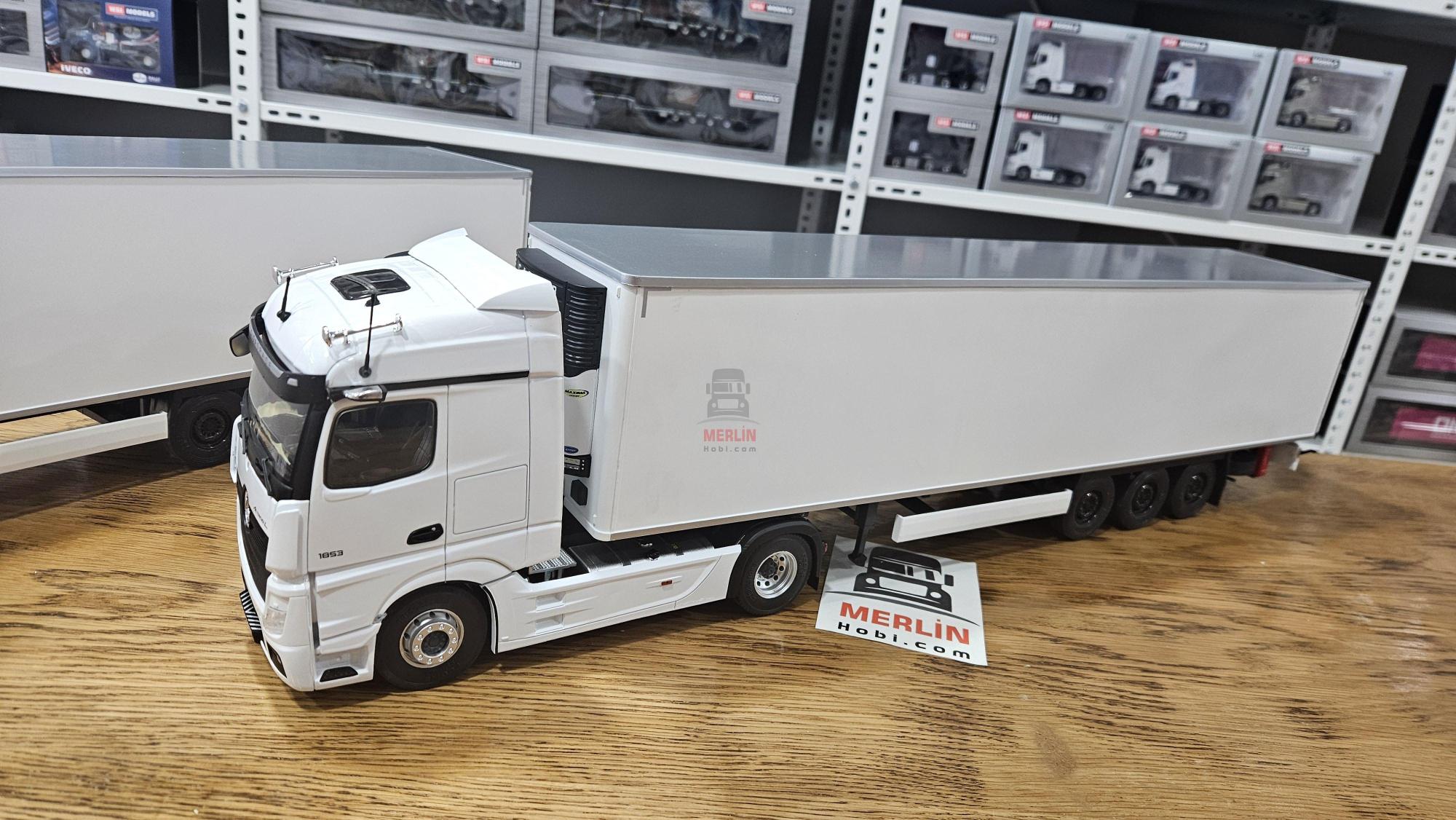 1/24 MERCEDES-BENZ ACTROS L 1853 + Refrigerated Frigo Trailer - White Color Solido