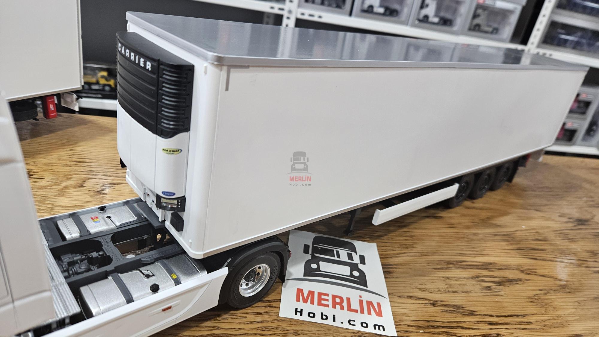 1/24 MERCEDES-BENZ ACTROS L 1853 + Refrigerated Frigo Trailer - White Color Solido