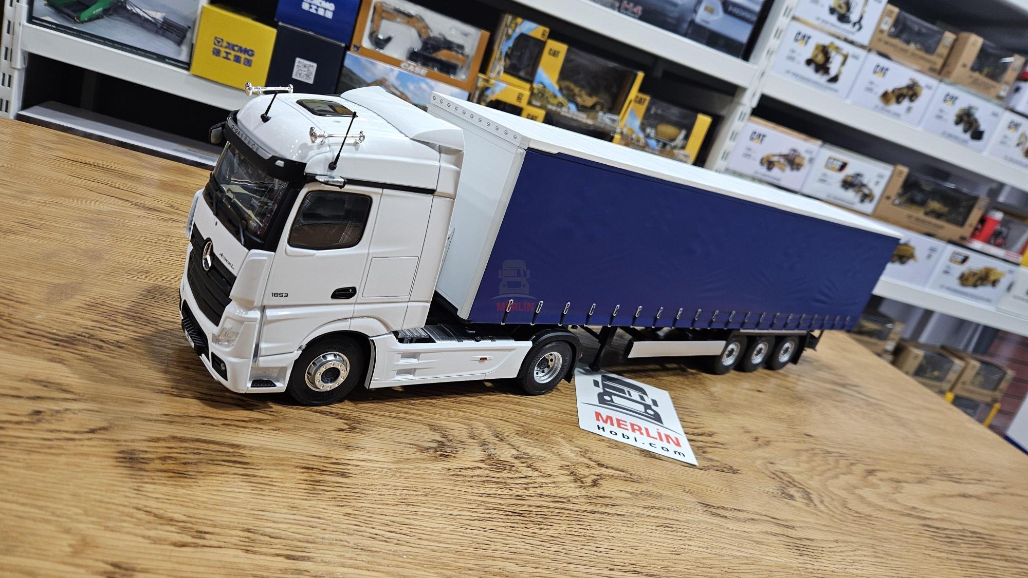 1/24 MERCEDES-BENZ ACTROS L 1853 + Tilt Trailer – Solido