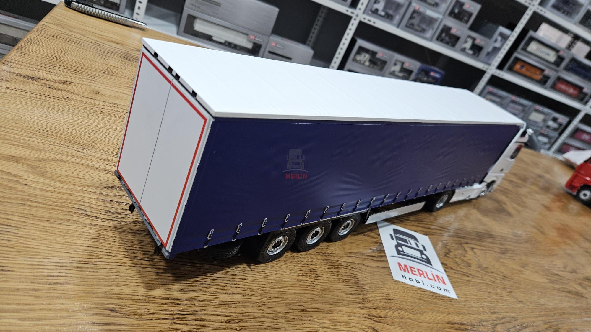 1/24 MERCEDES-BENZ ACTROS L 1853 + Tilt Trailer – Solido