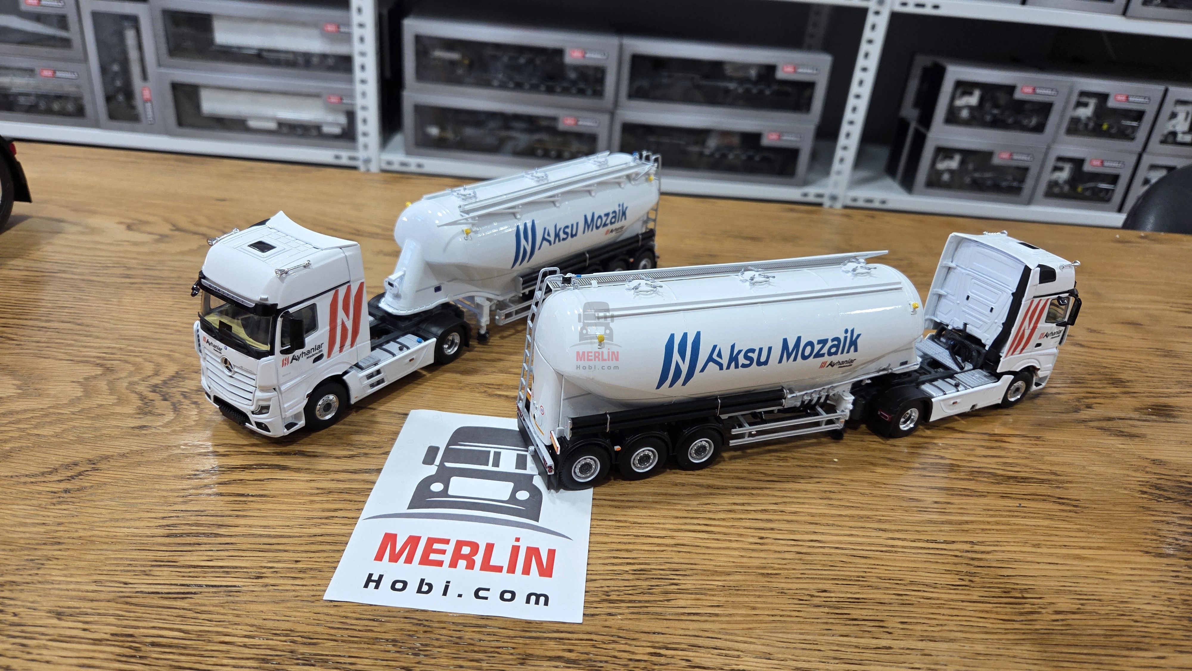 1/50 Ölçekli Logolu Araç Seçenekleri