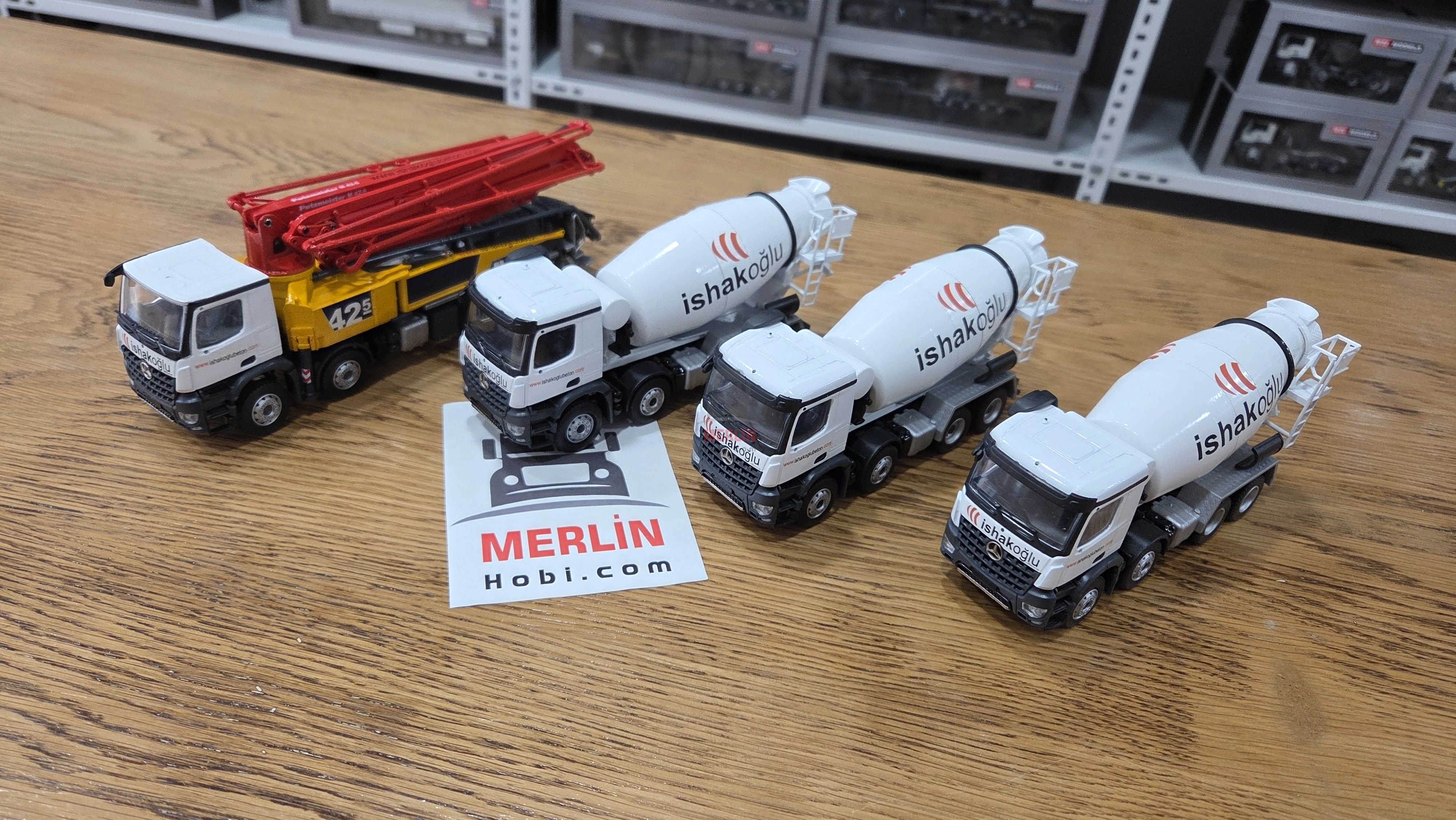 1/50 Ölçekli Logolu Araç Seçenekleri