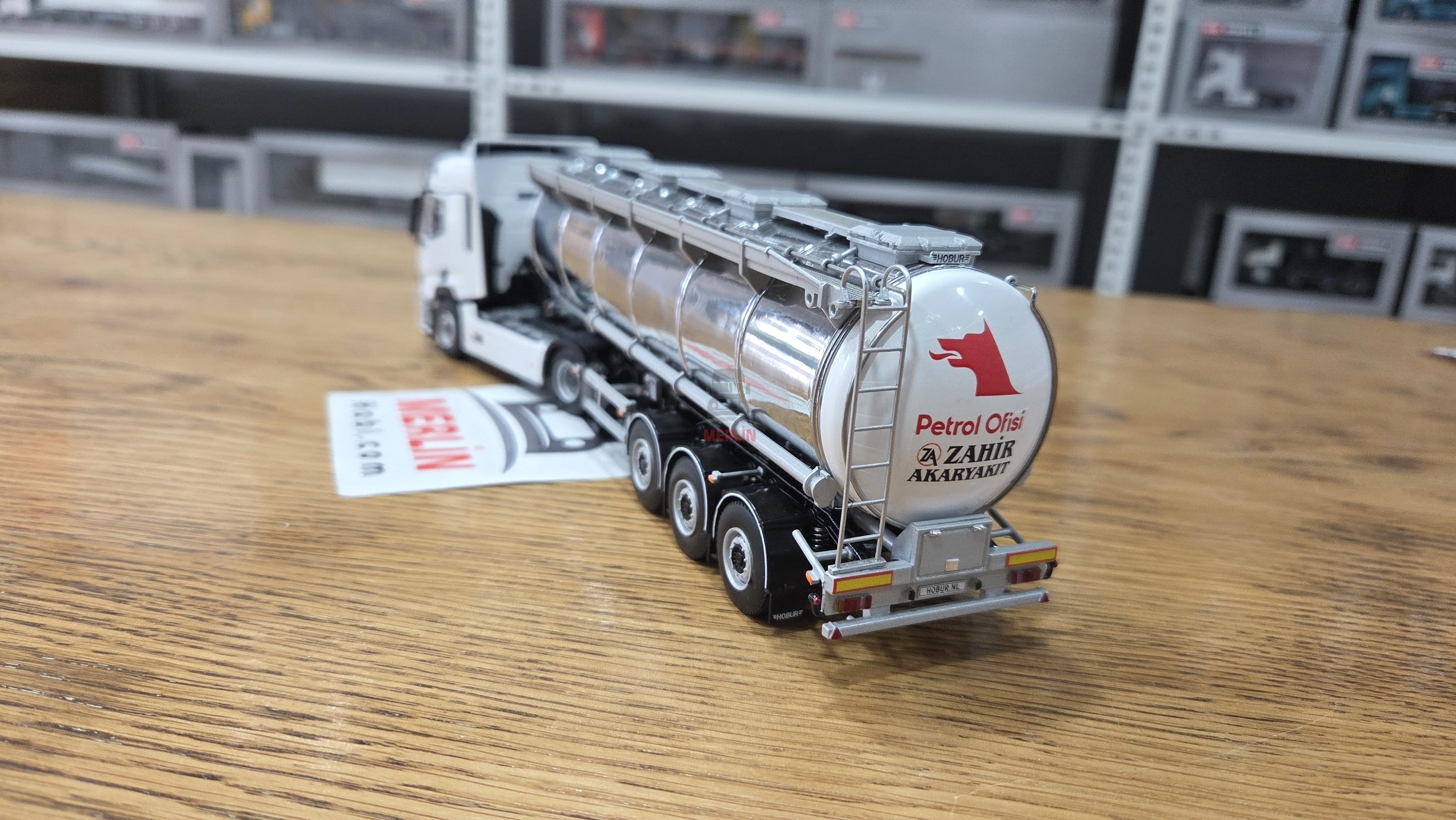 1/50 Ölçekli Logolu Araç Seçenekleri