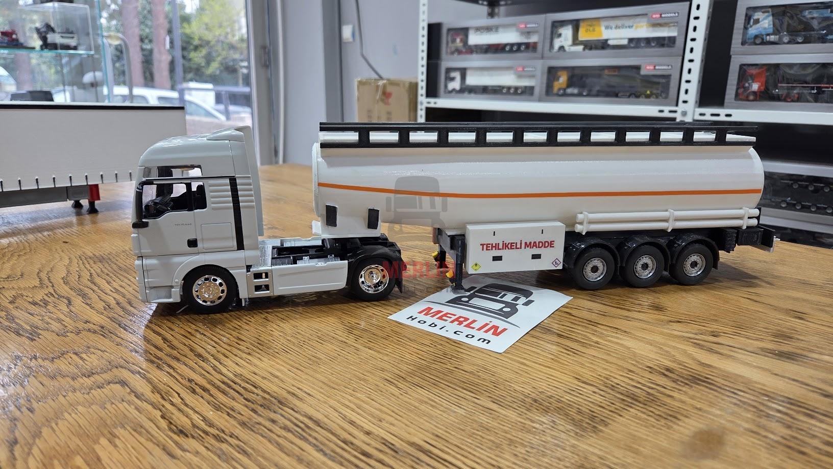 1/32 - Man TGX 4x2 ve Tanker Dorse Özel imalat