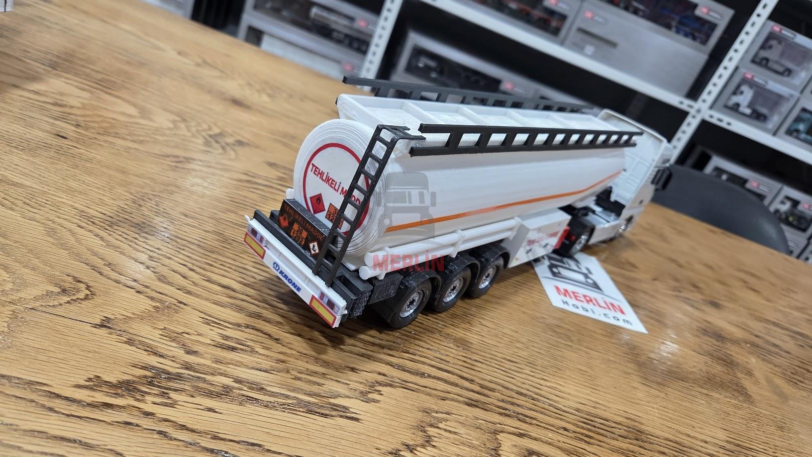 1/32 - Man TGX 4x2 ve Tanker Dorse Özel imalat