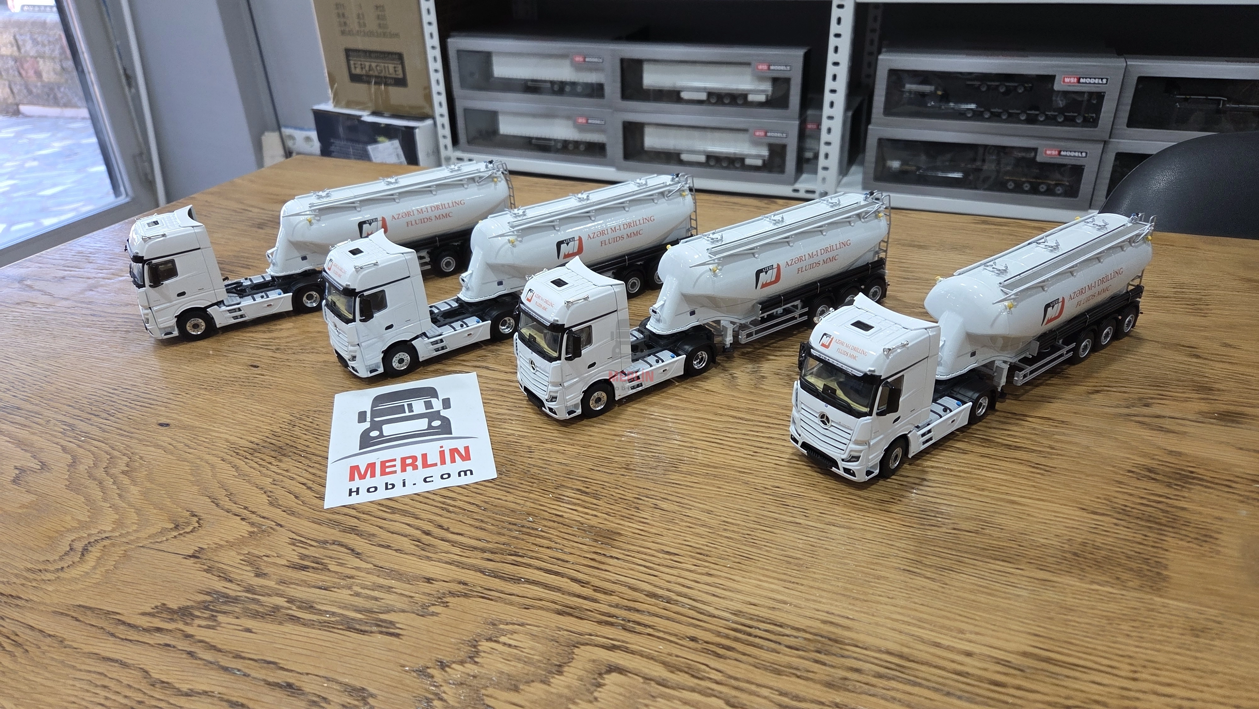 1/50 Ölçekli Logolu Araç Seçenekleri