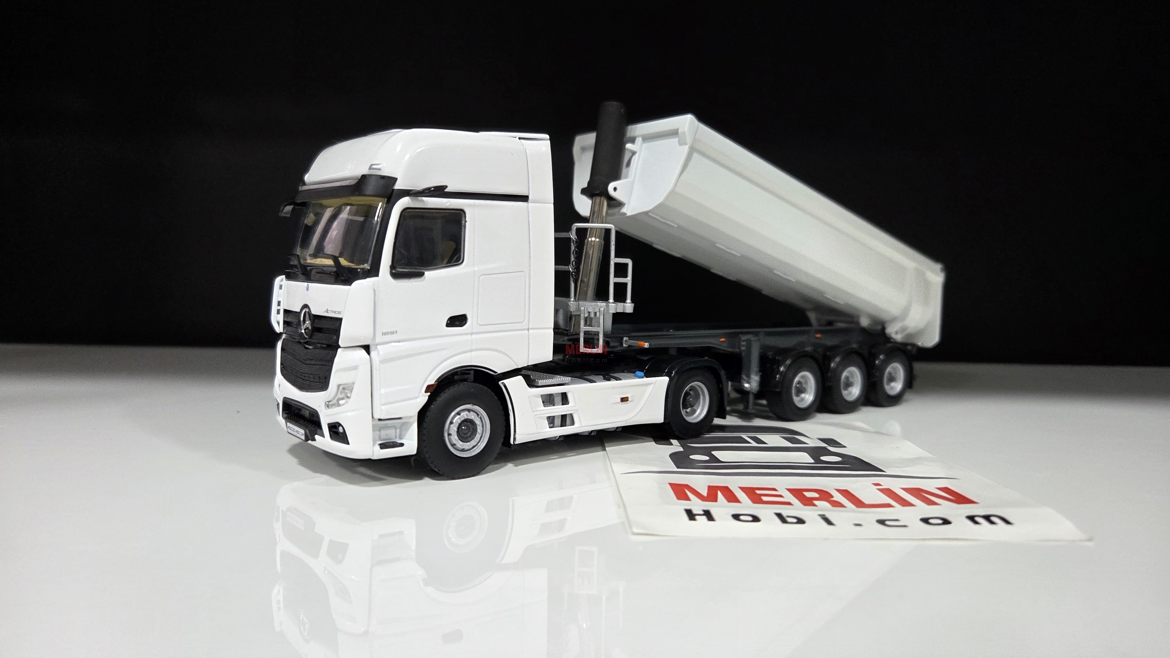 1/50 Mercedes Actros 4x2 + Damper Dorse Beyaz Renk