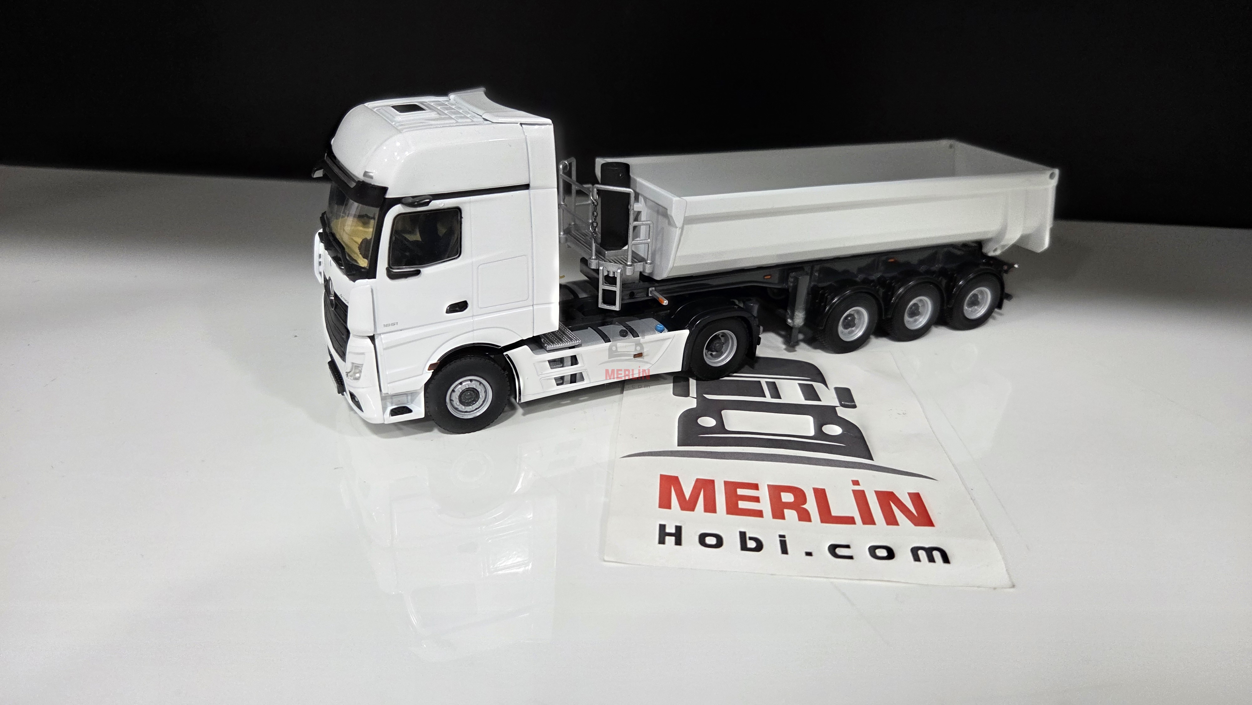 1/50 Mercedes Actros 4x2 + Damper Dorse Beyaz Renk
