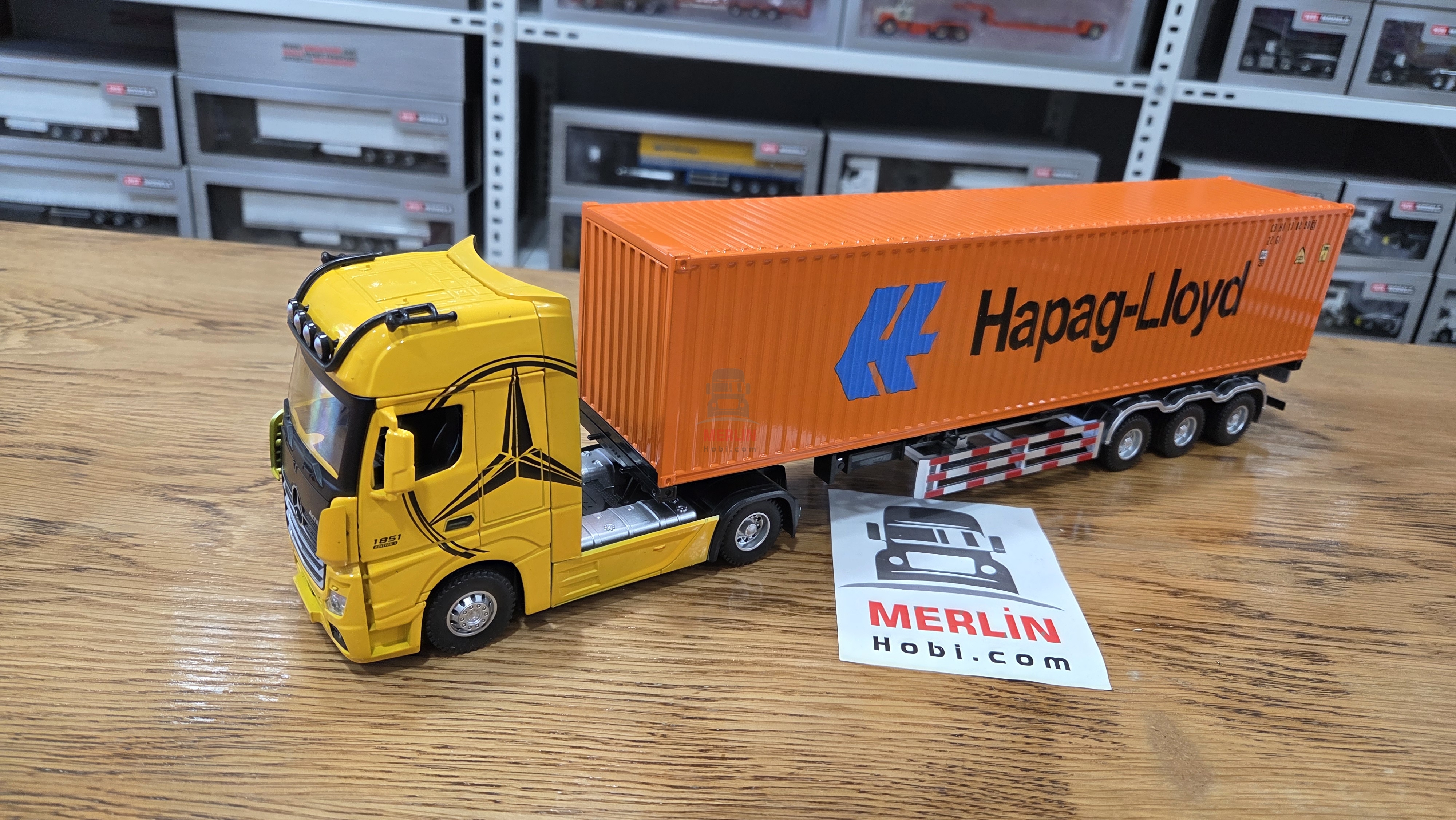 1/36 ölçekli Actros 1851 4x2 + 40ft Konteyner Dorseli - Hapag-Lloyd