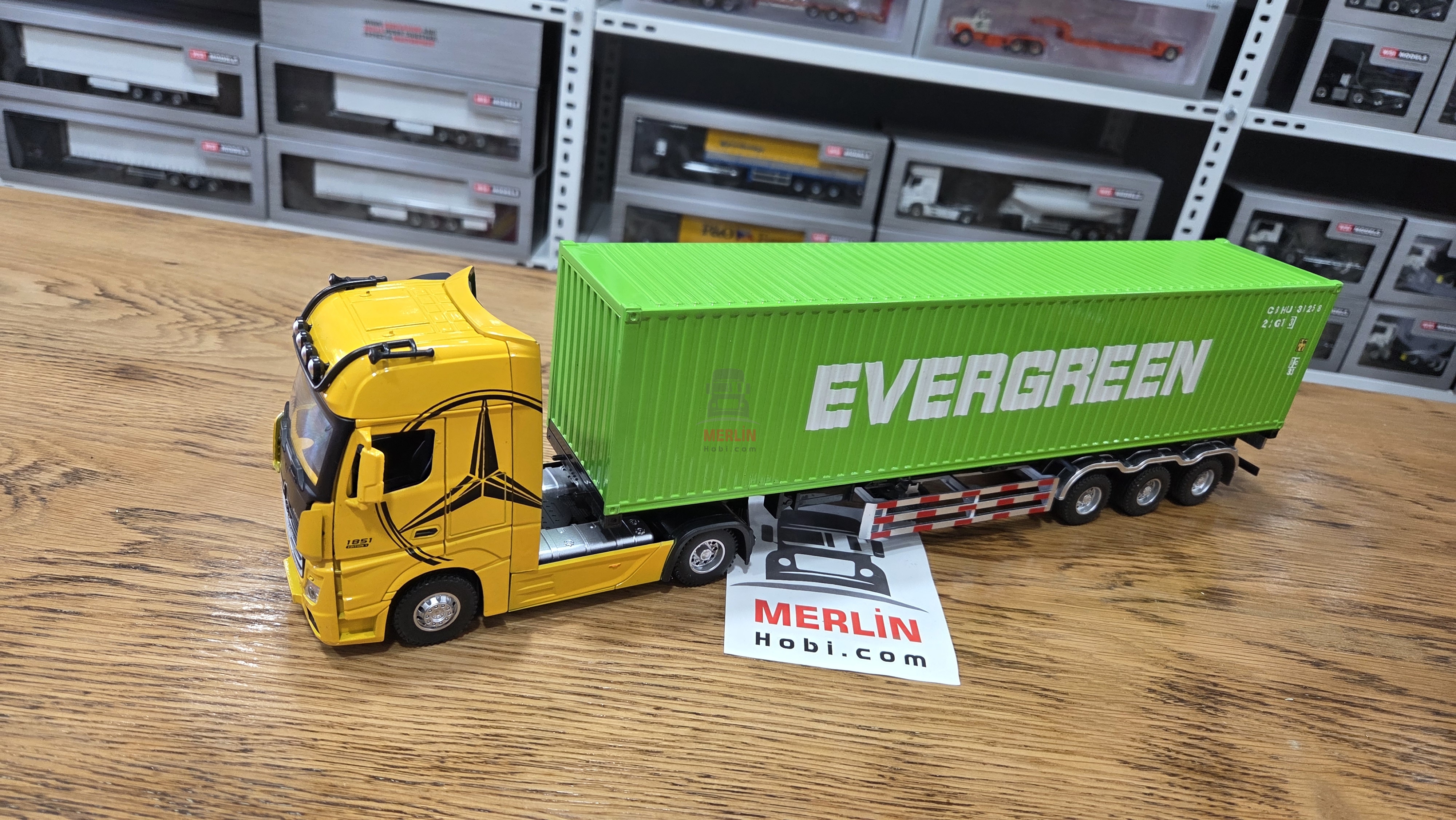 1/36 ölçekli Actros 1851 4x2 + 40ft Konteyner Dorseli - EVERGREEN