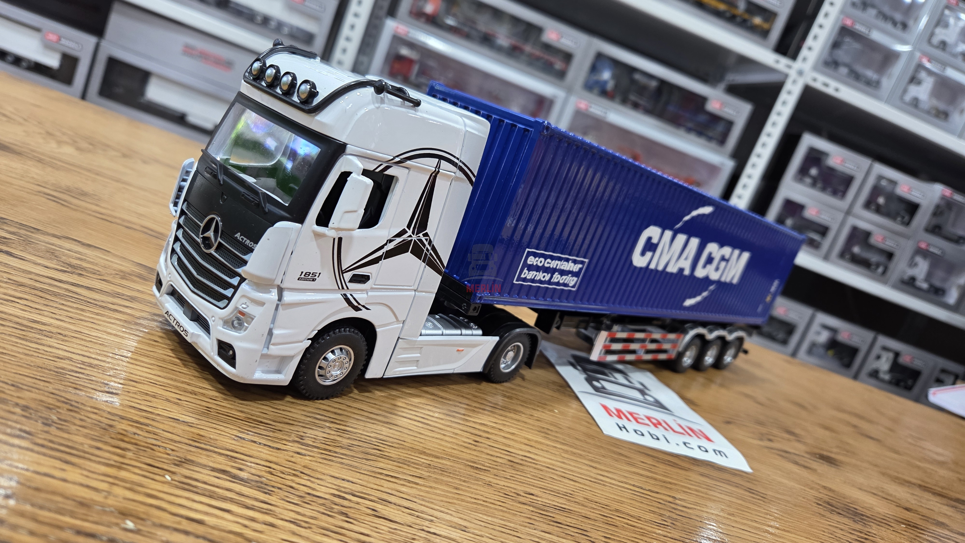 1/36 ölçekli Actros 1851 4x2 + 40ft Konteyner Dorseli - CMA CGM