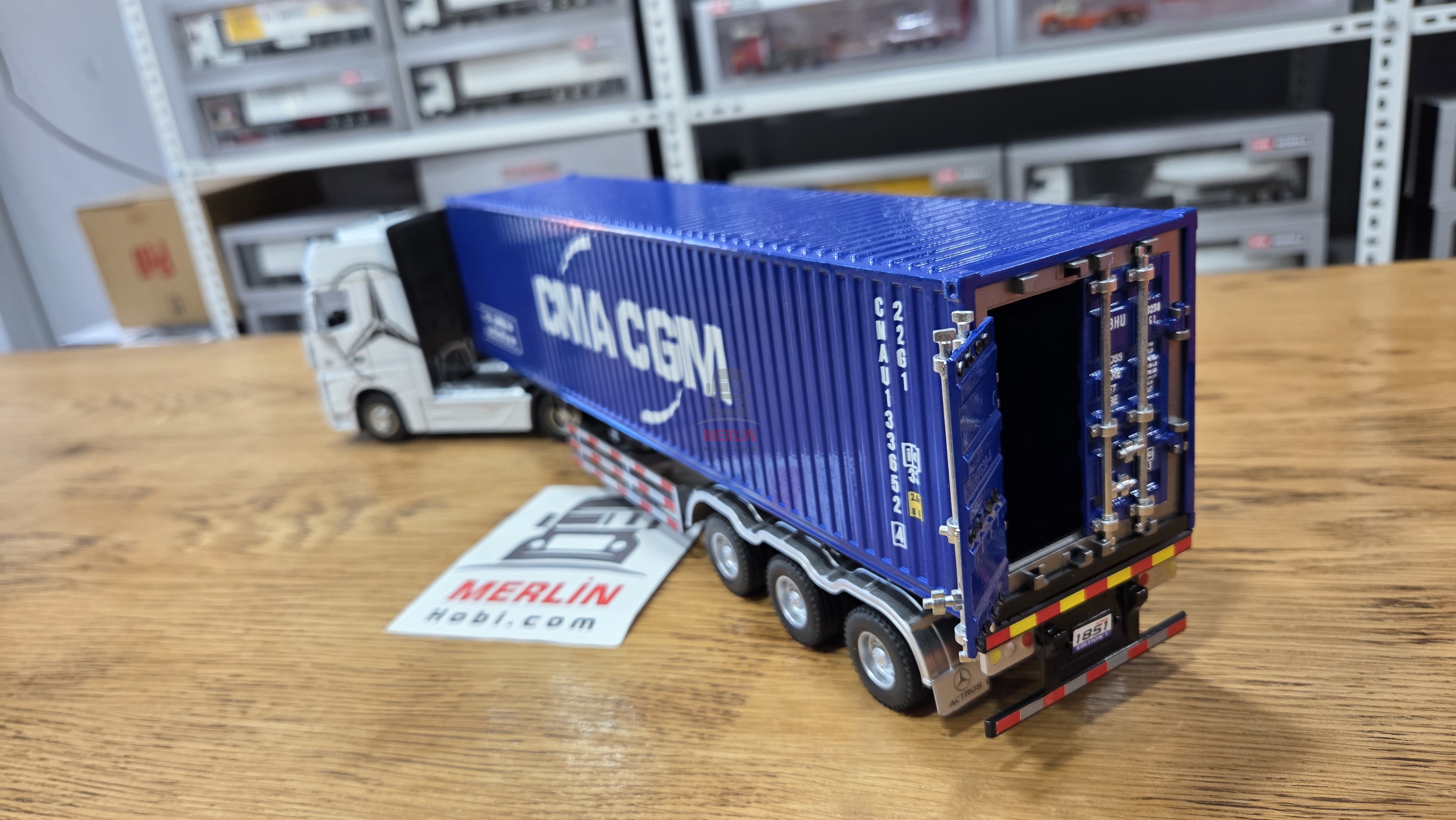 1/36 ölçekli Actros 1851 4x2 + 40ft Konteyner Dorseli - CMA CGM