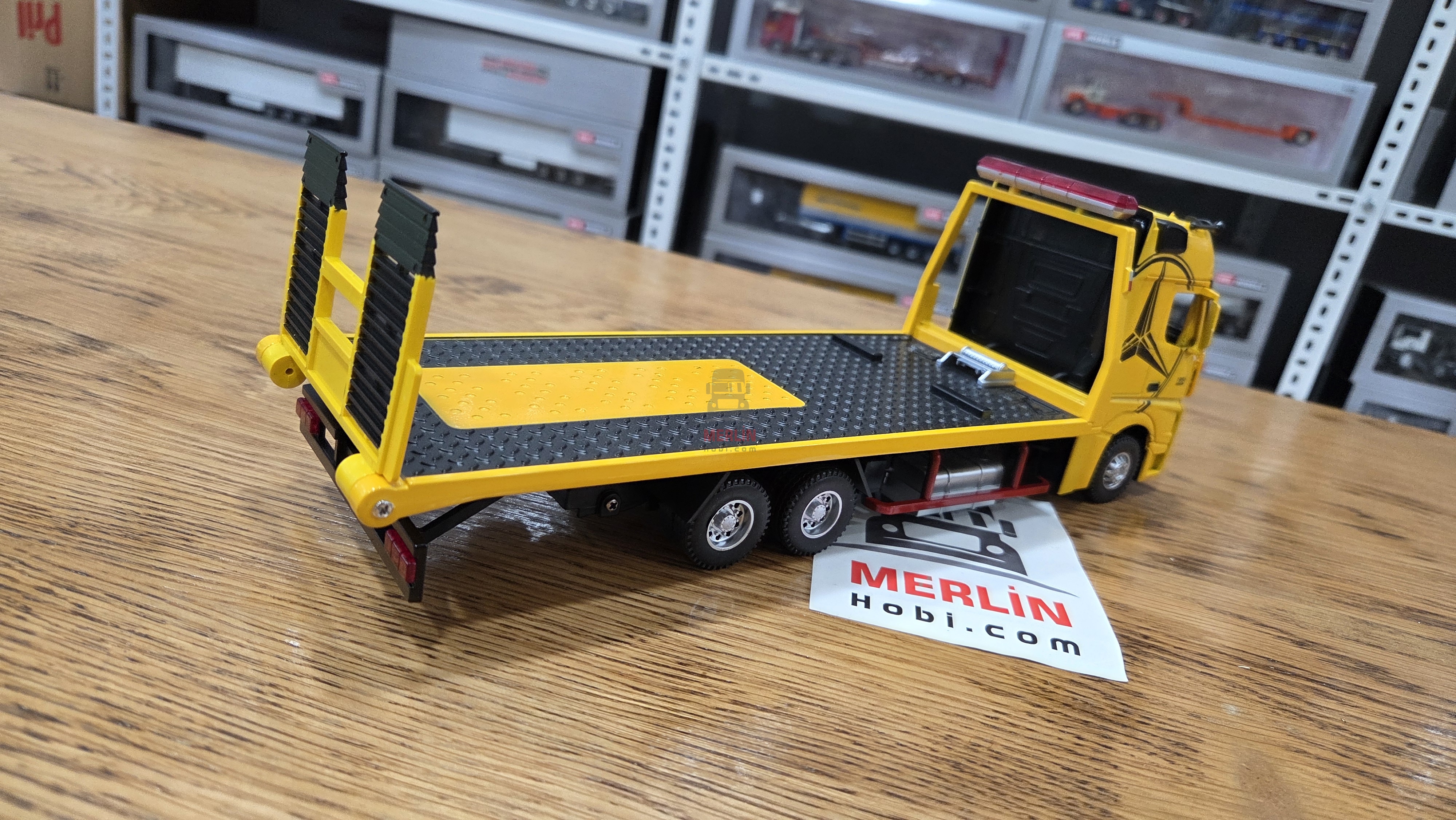 1/36 ölçekli Actros 1851 OTO ÇEKER - KAYAR KASA 
