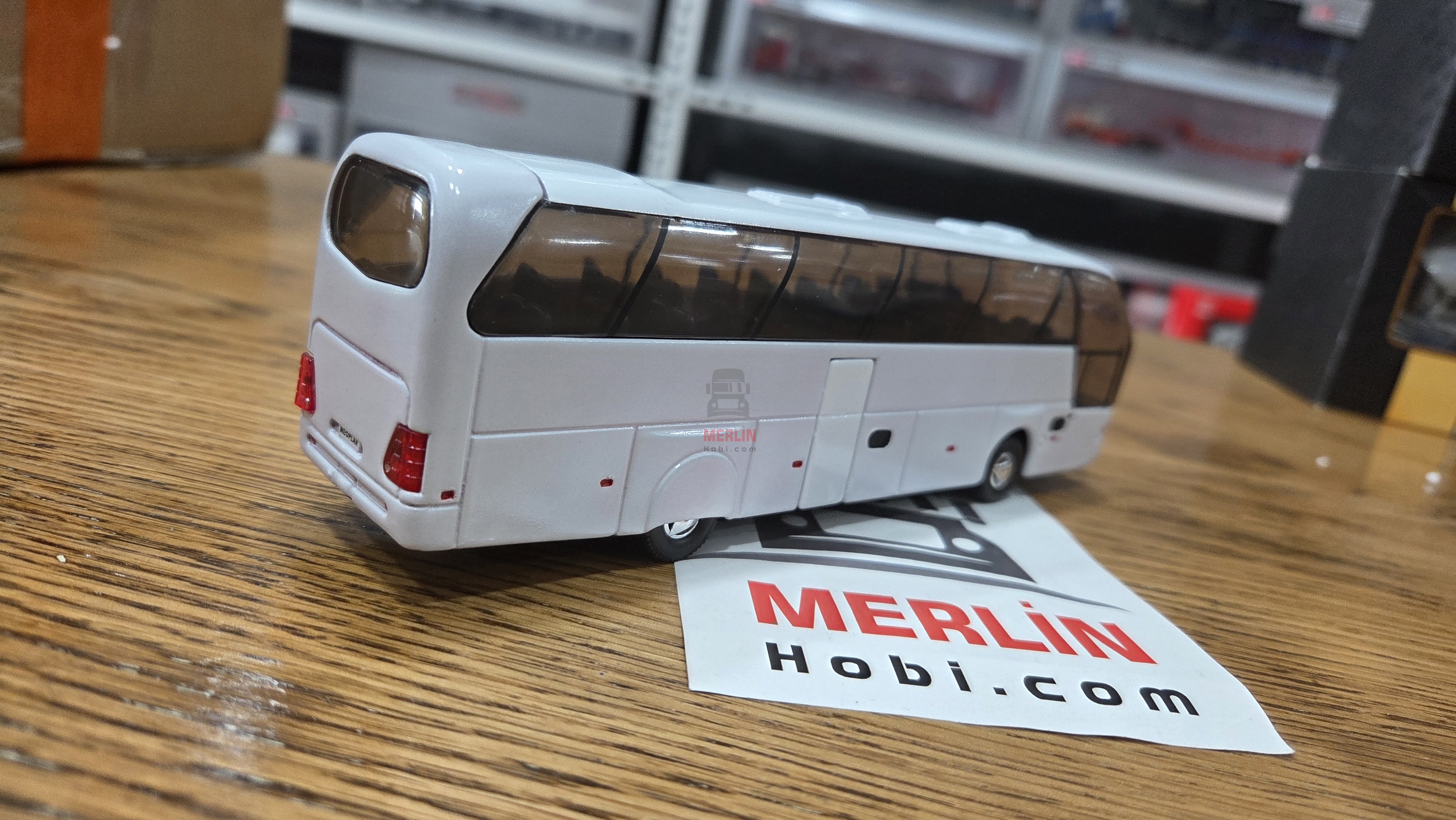 1/60 - Neoplan Starliner Otobüs - Beyaz Renk