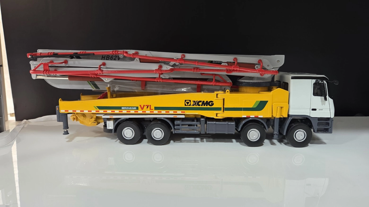 1/35 XCMG SCHWİNG 4 Axle  Concrete Pump 