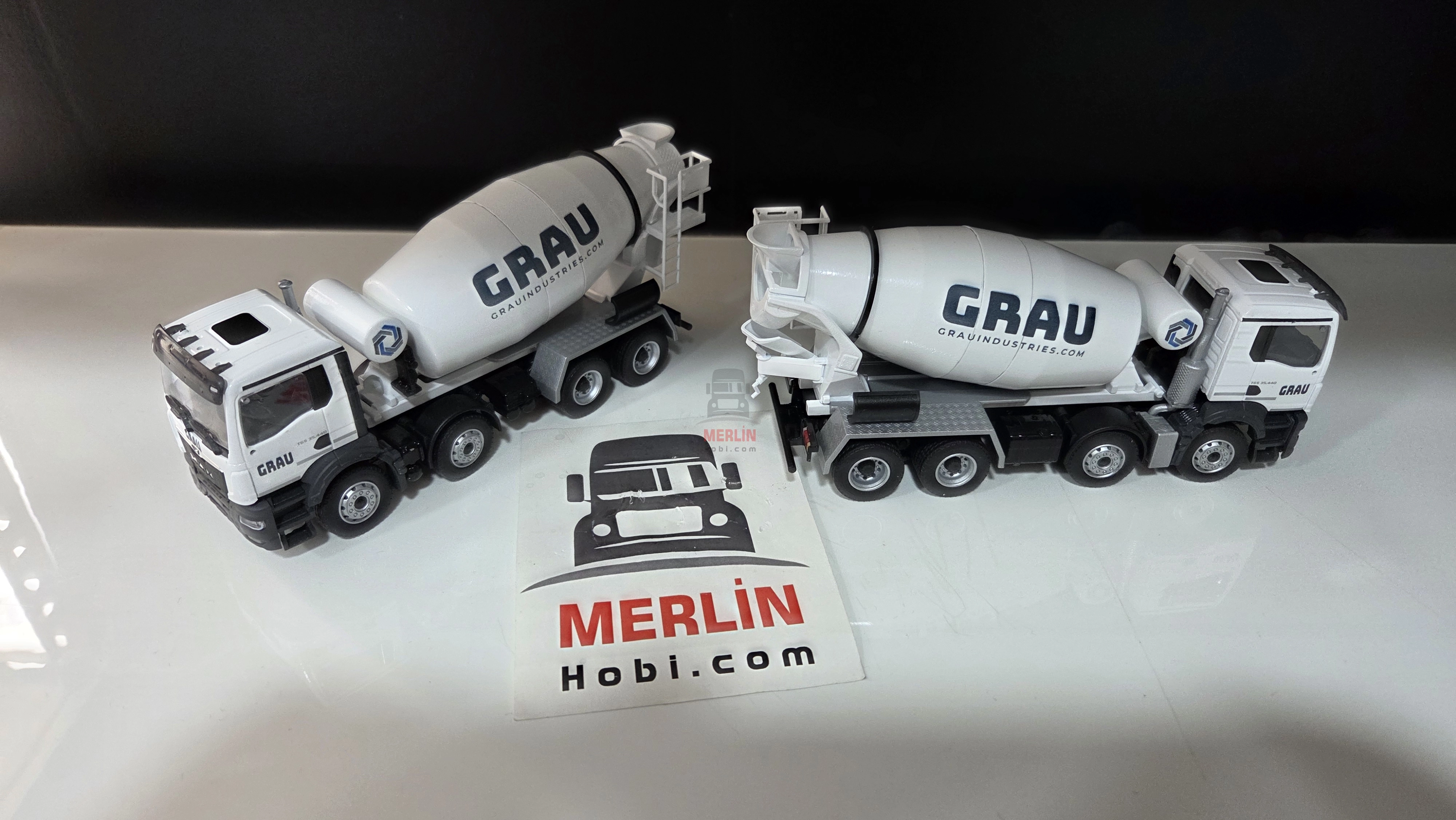 1/50 Ölçekli Logolu Araç Seçenekleri